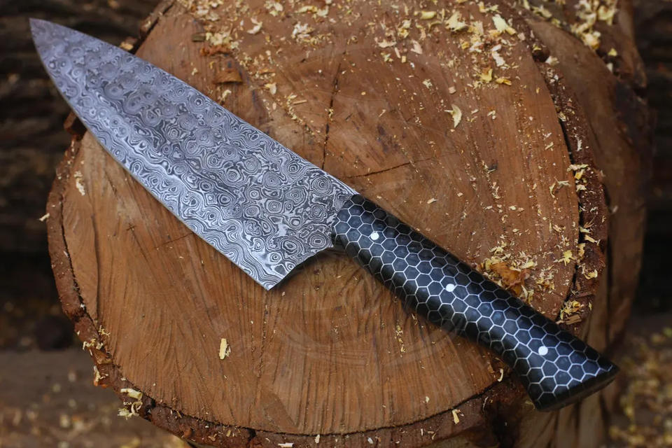 Professional 8 Inch Japanese Damascus Chef Knife | 67-Layer Steel & Honeycomb Resin Handle