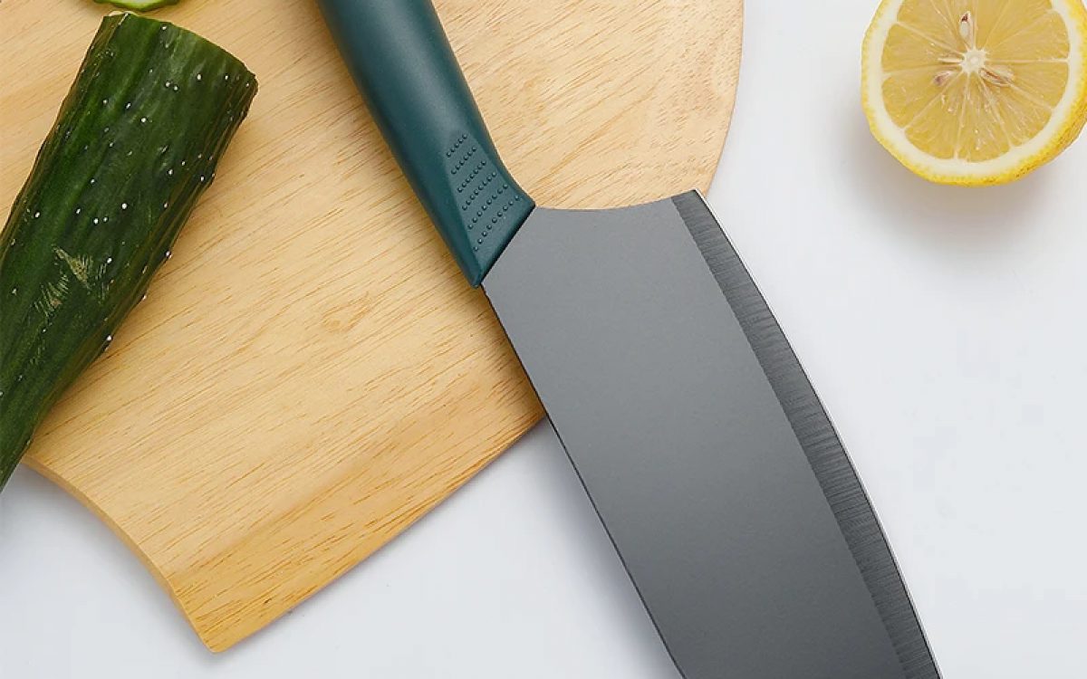US Tariffs and Section 301: Clearing Kitchen Knives Under HTS 8211