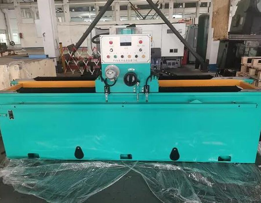 Blade grinding and edge sharpening